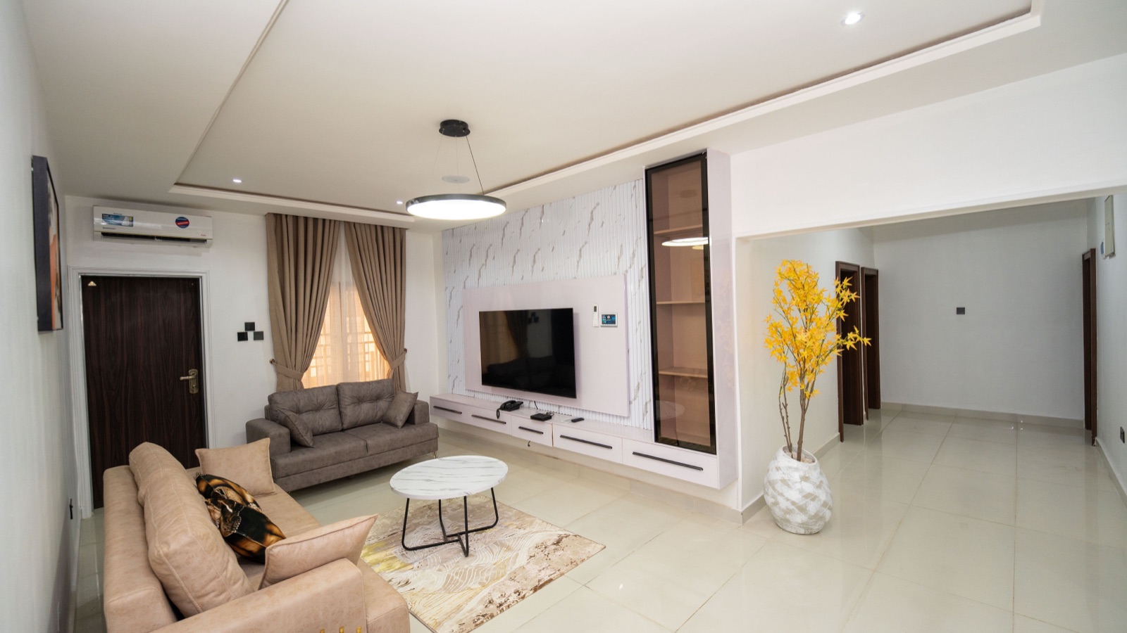 Cholis Residency bedroom 3
