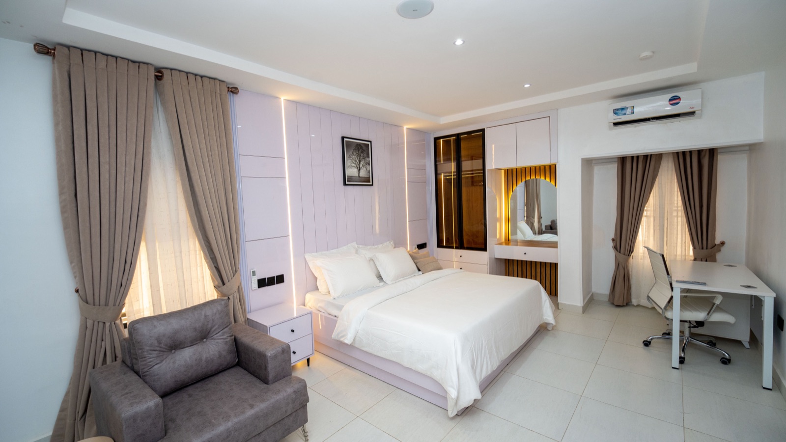 Cholis Residency bedroom 7